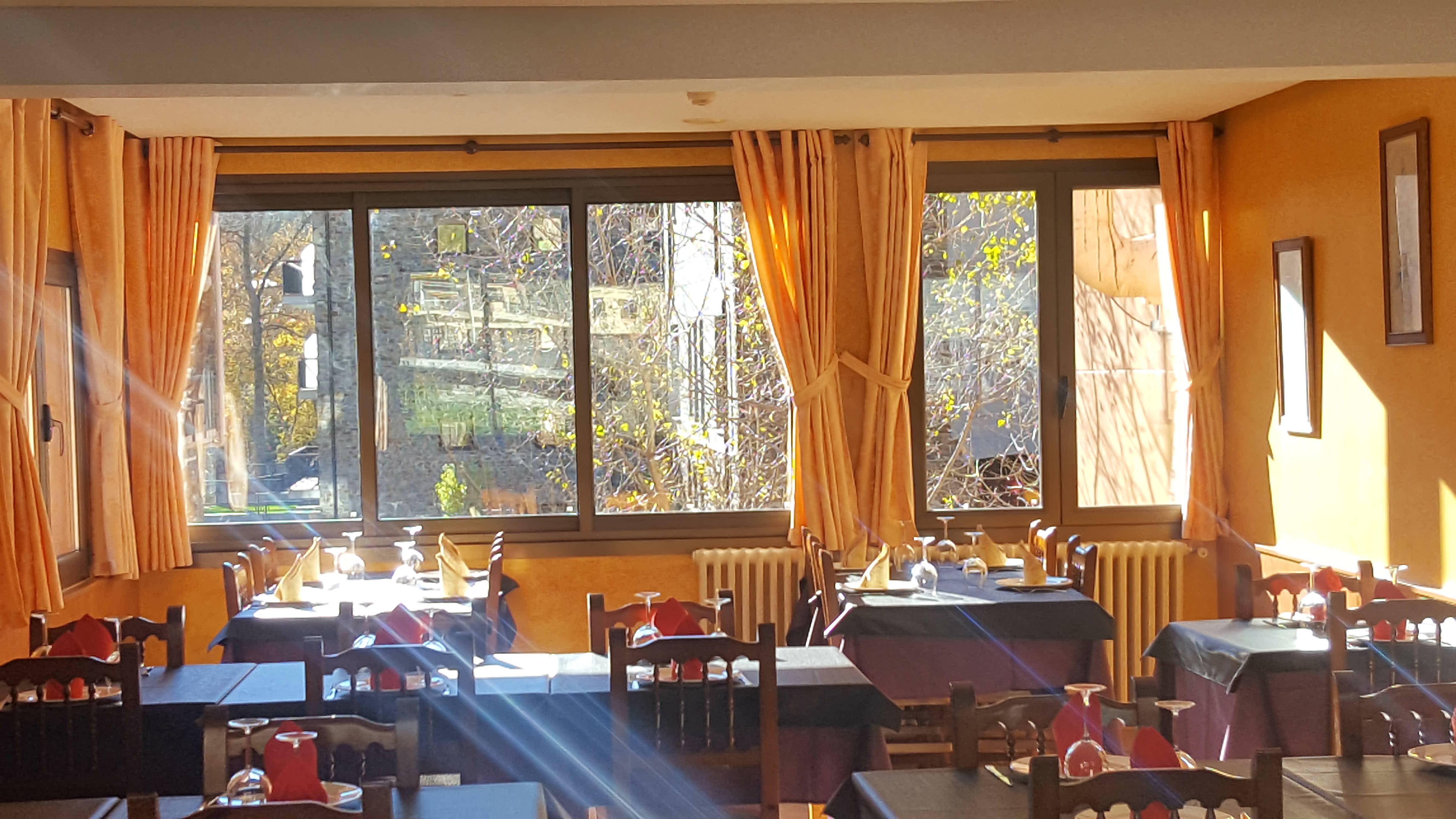 Hotel Sucara La Cortinada Buitenkant foto