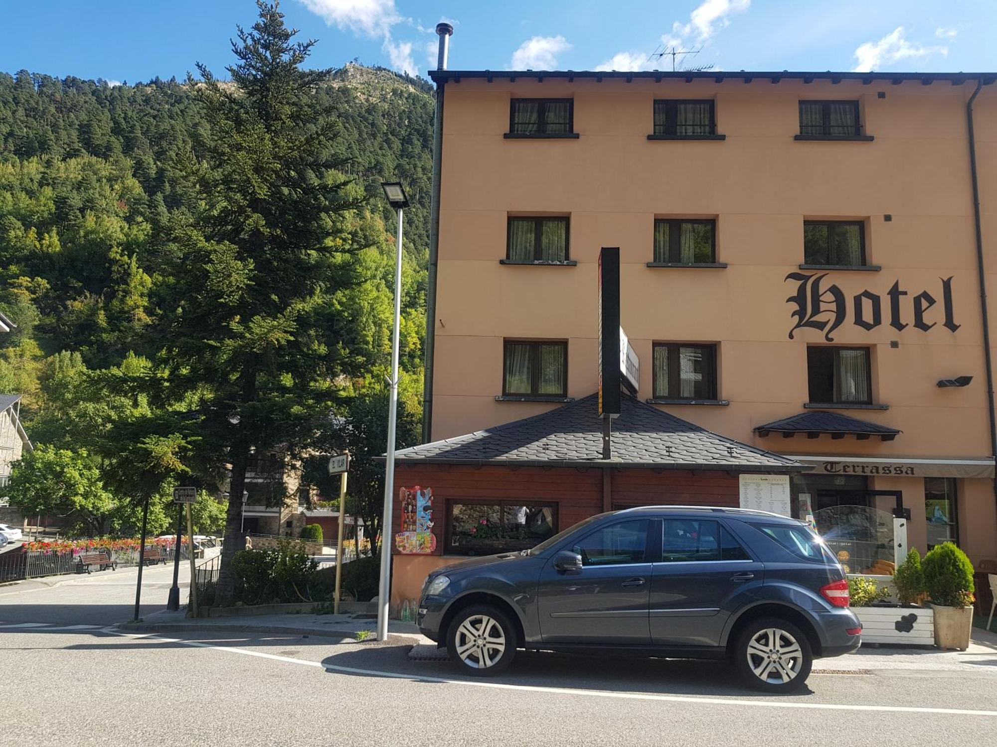 Hotel Sucara La Cortinada Buitenkant foto